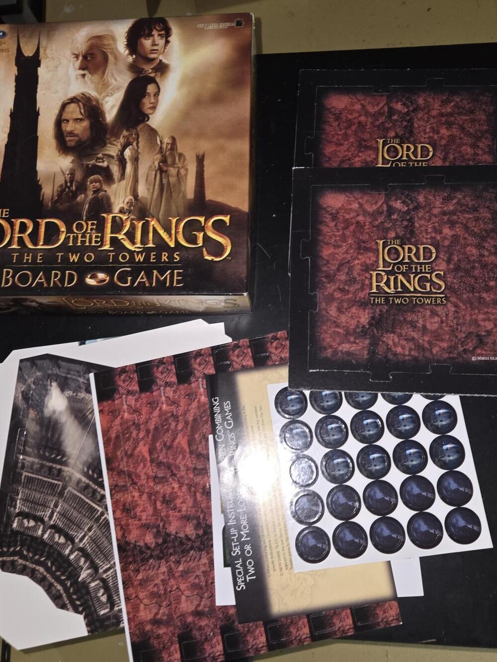 The Lord of the Rings: The Two Towers Board Game / New & Unpunched / Complete